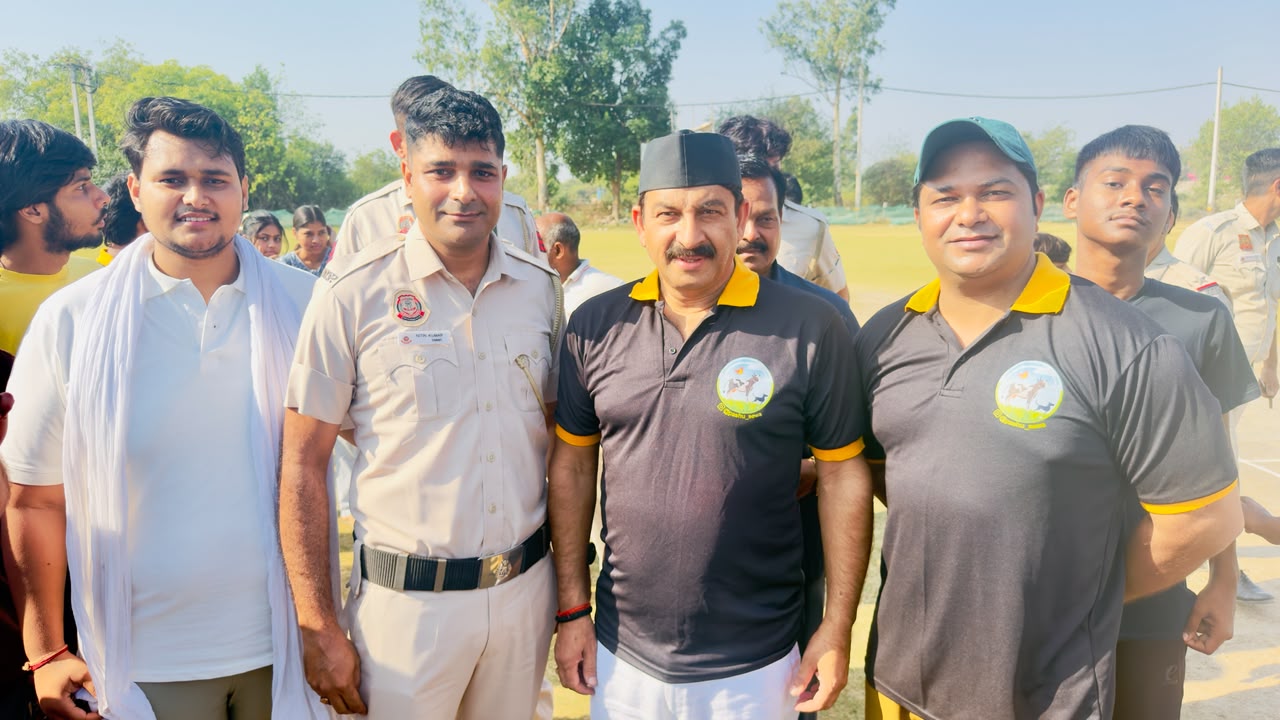 Pashu Sewa Samiti volunteers with civic representatives